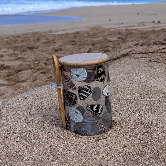 Shell Medium Storage Cup w/ lid and spoon